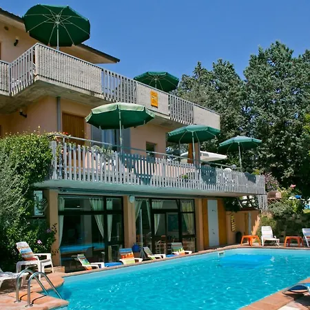 Castiglione Aparthotel *