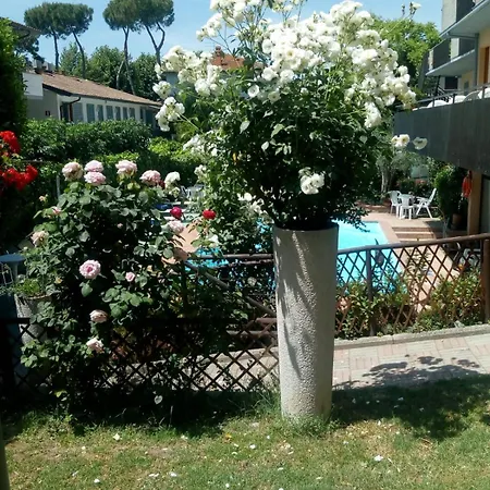 Castiglione Apartmanhotel *